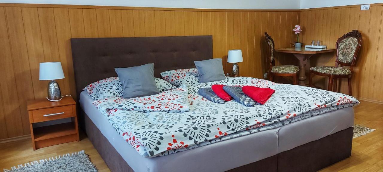 Penzion Tomino Banská Štiavnica Buitenkant foto